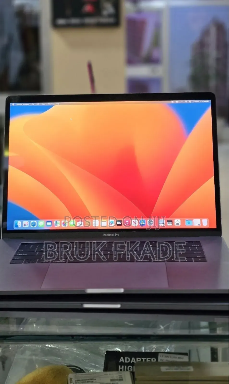 New Laptop Apple MacBook Pro 2017 16GB Intel Core i7 SSD 512GB