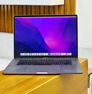 New Laptop Apple MacBook Pro 2018 32GB Intel Core i9 SSD 2T