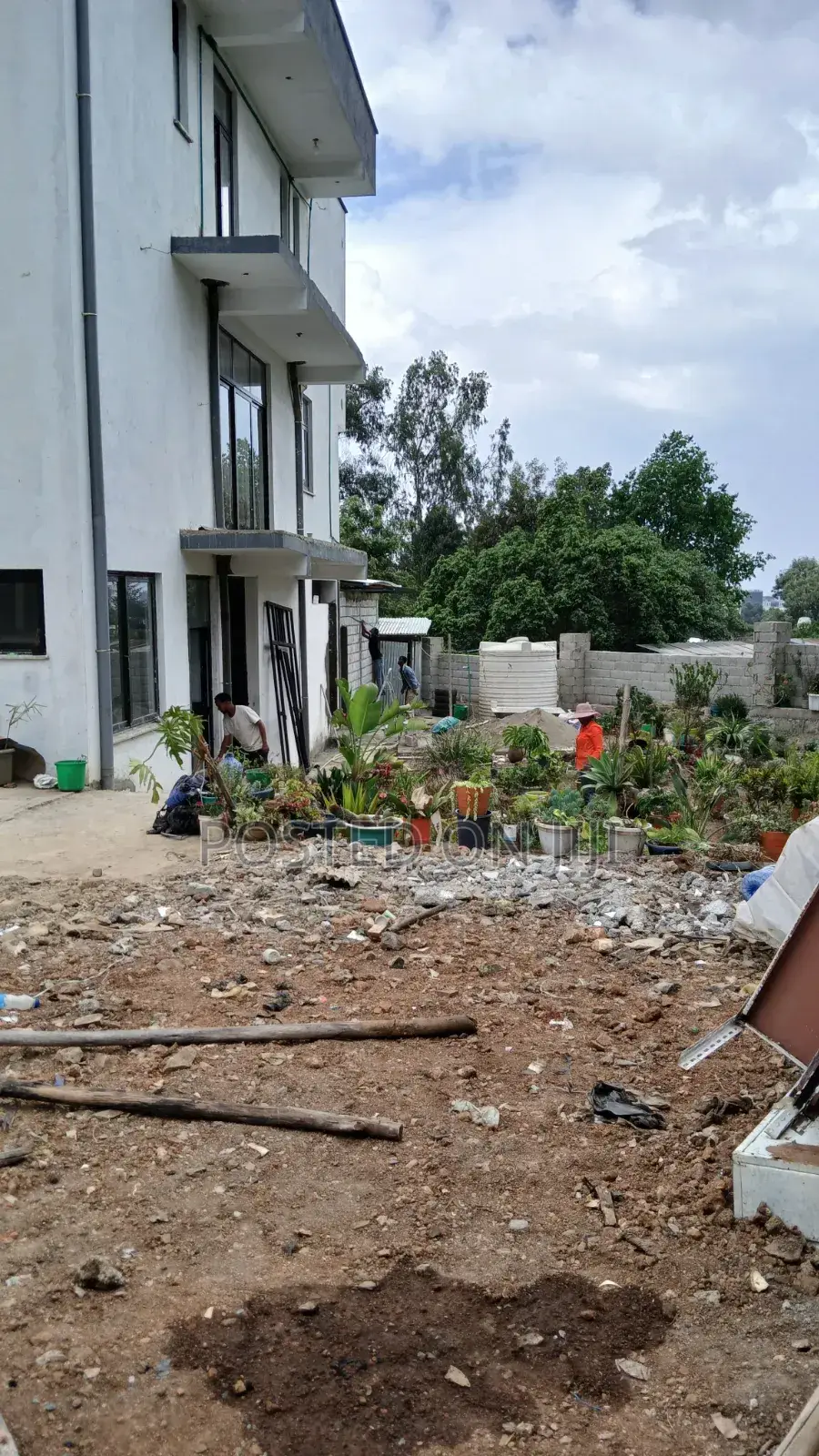 9bdrm House in Yeka for sale