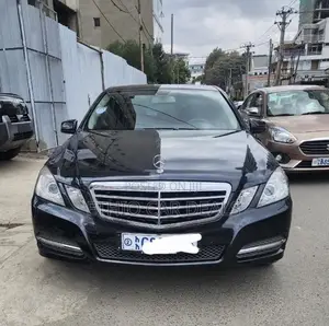 Mercedes-Benz E200 2013 Black
