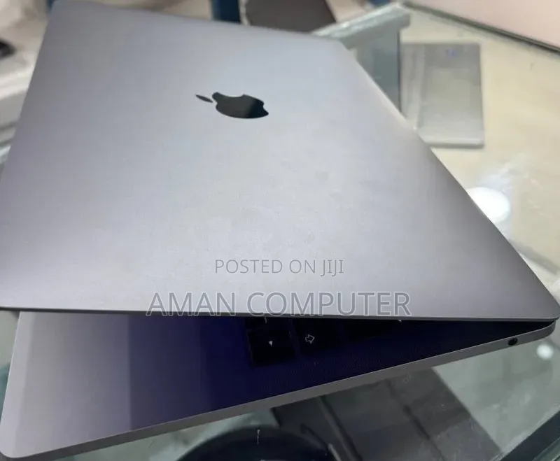 New Laptop Apple MacBook Pro 2017 8GB Intel Core i5 SSD 128GB