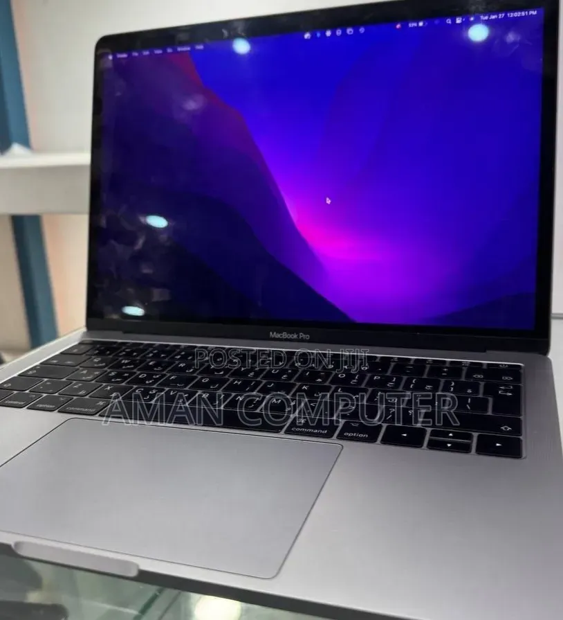 New Laptop Apple MacBook Pro 2017 8GB Intel Core i5 SSD 128GB