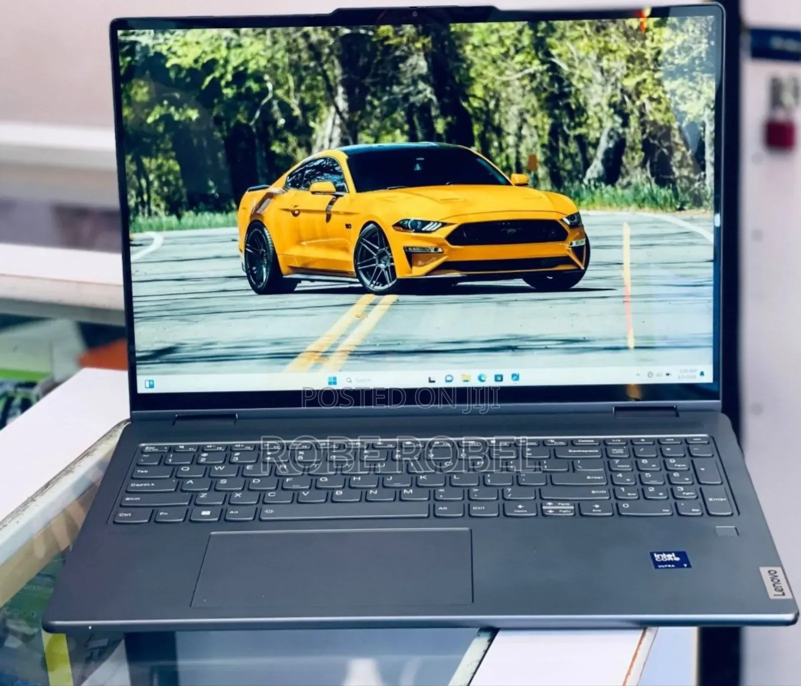 New Laptop Lenovo Yoga 7i 16GB Intel Core Ultra 7 SSD 1T
