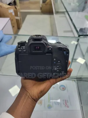 Canon 77d Camera