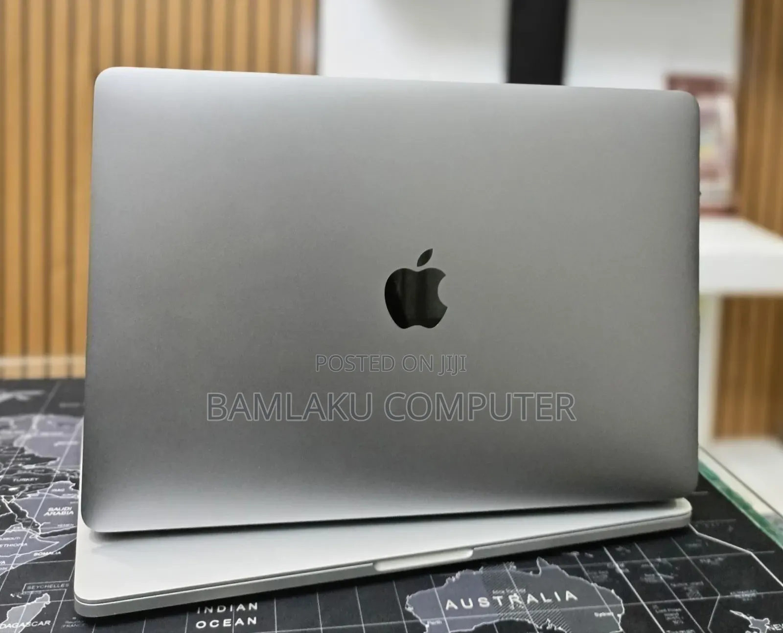 New Laptop Apple MacBook Pro 2017 16GB Intel Core i5 SSD 256GB