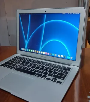 New Laptop Apple MacBook Air 2015 8GB Intel Core i5 SSD 256GB