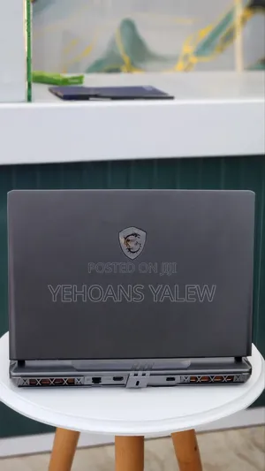 New Laptop MSI Vector 16 HX AI A2XWIG 16GB AMD Ryzen 9 SSD 1T