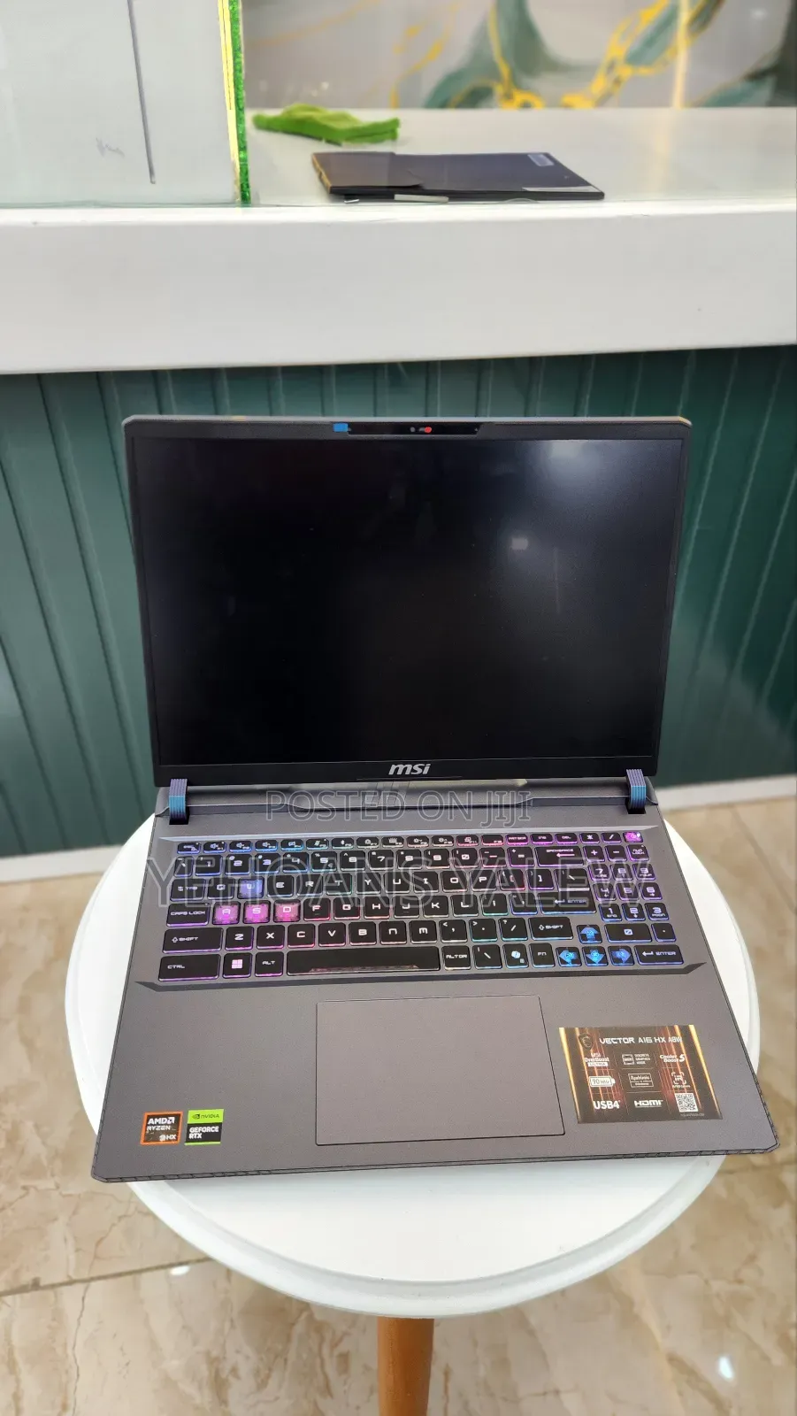 New Laptop MSI Vector 16 HX AI A2XWIG 16GB AMD Ryzen 9 SSD 1T