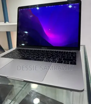 New Laptop Apple MacBook Pro 2017 8GB Intel Core i5 SSD 128GB