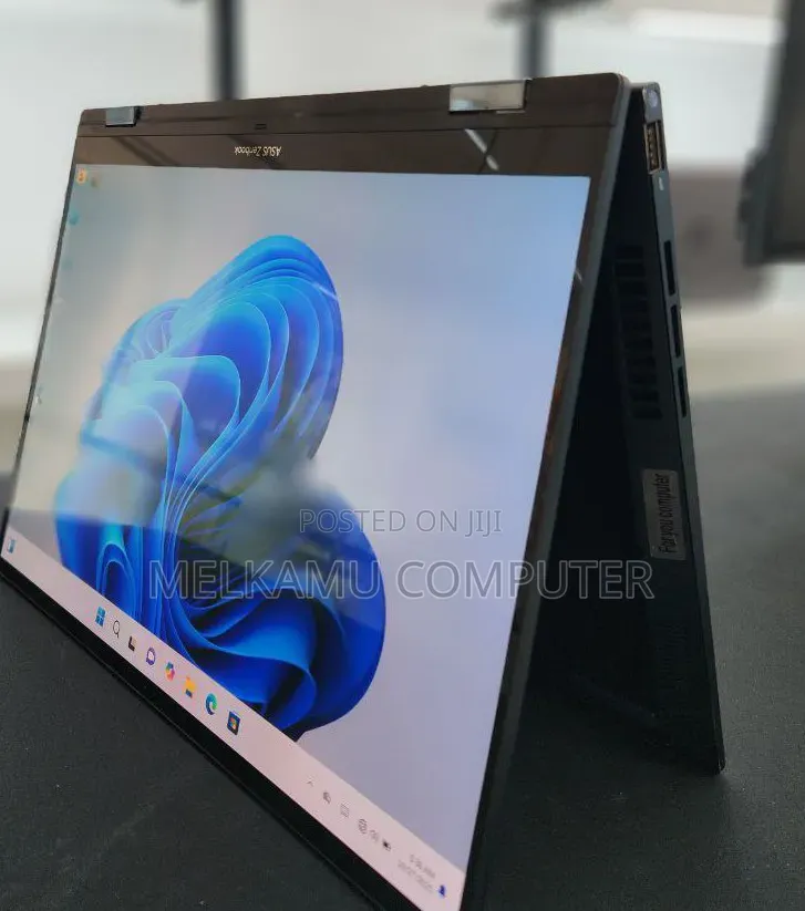 New Laptop Lenovo Yoga 7i 16GB Intel Core i7 SSD 1T