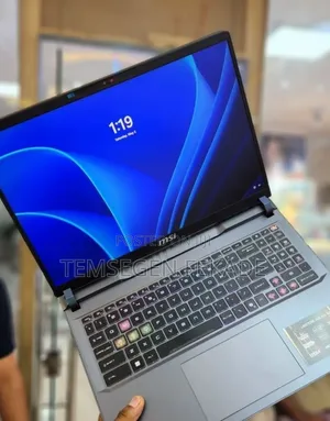New Laptop MSI Vector 16 HX AI A2XWIG 16GB AMD Ryzen 9 SSD 1T
