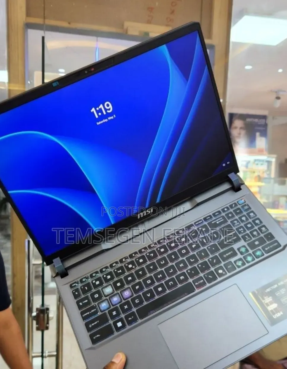 New Laptop MSI Vector 16 HX AI A2XWIG 16GB AMD Ryzen 9 SSD 1T