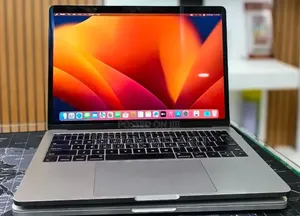 New Laptop Apple MacBook Pro 2017 16GB Intel Core i5 SSD 256GB