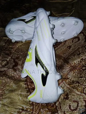 Soccer Shoes/Taketa