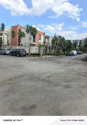 Furnished 5bdrm House in Abrham Lagese, Yeka for sale