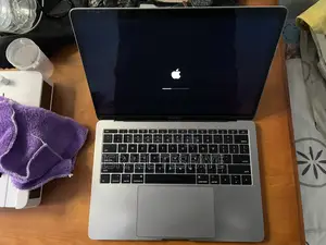Laptop Apple MacBook Pro 2017 16GB Intel Core i7 SSD 512GB