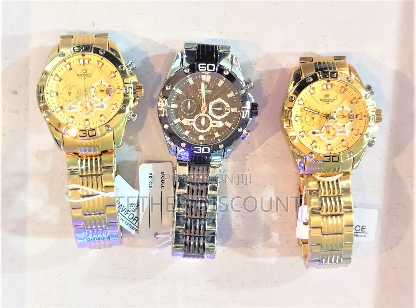 Naviforce Men’S Quartz Watch(ቅናሽ)የወንድ ሰዓት Gold Silver Nf8019