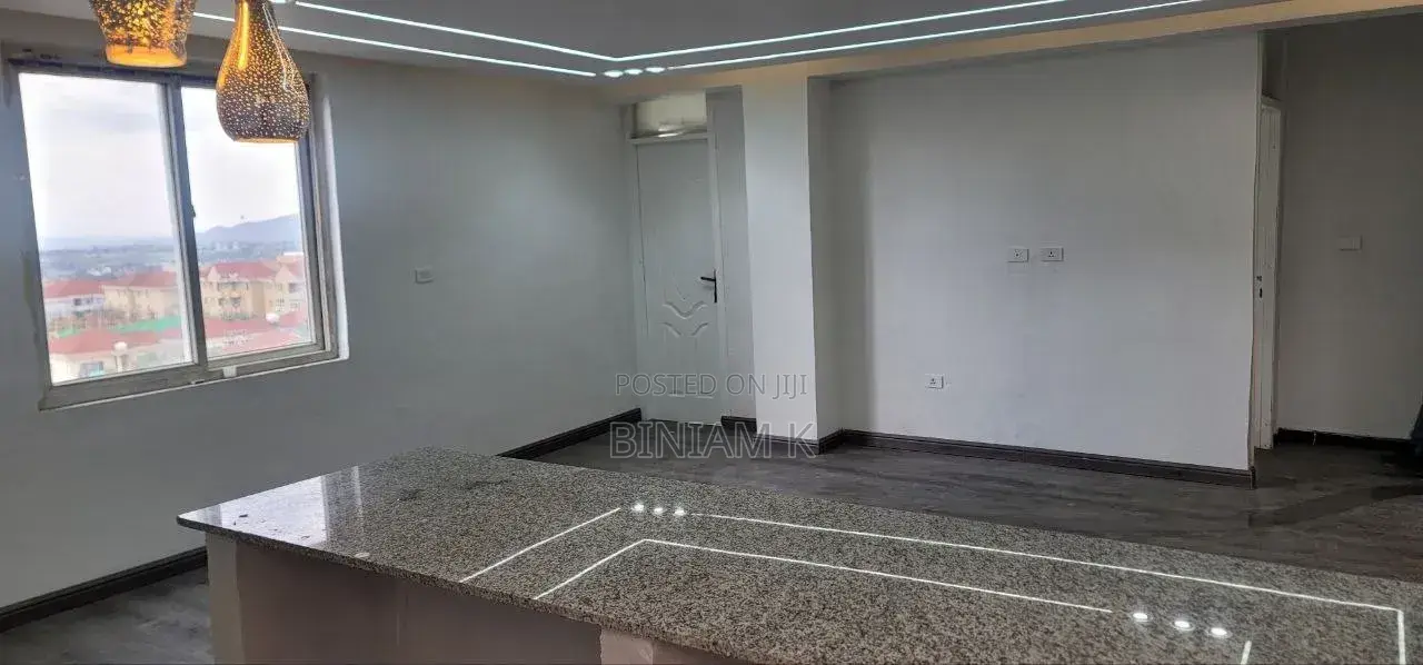 3bdrm Condo in 3 Bedroom Condominum, Bole for sale