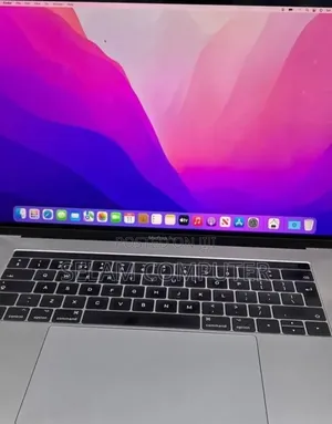 New Laptop Apple MacBook Pro 2017 16GB Intel Core i7 SSD 512GB
