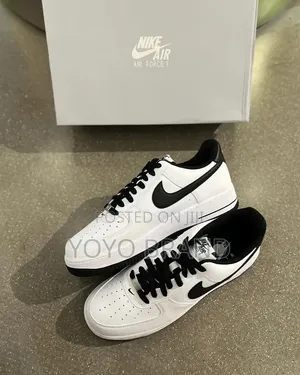 Nike Air Force 1 ’07 Low White/Black Unisex Fashion Sneaker