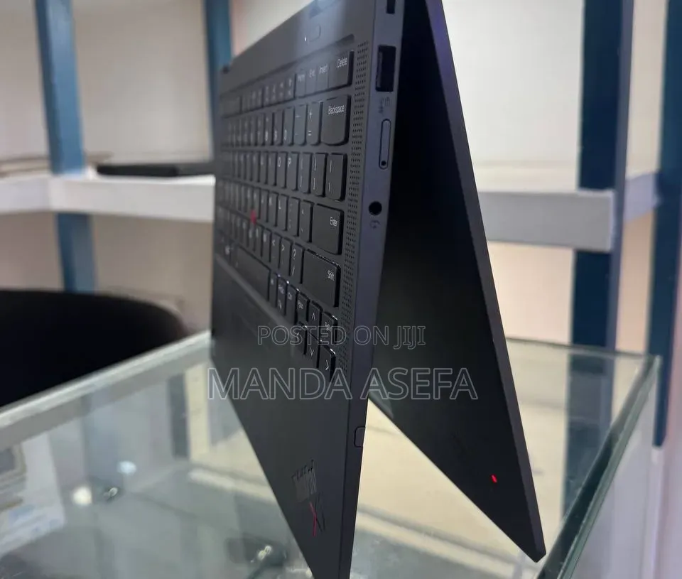 New Laptop Lenovo ThinkPad X1 Yoga 16GB Intel Core i7 SSD 512GB