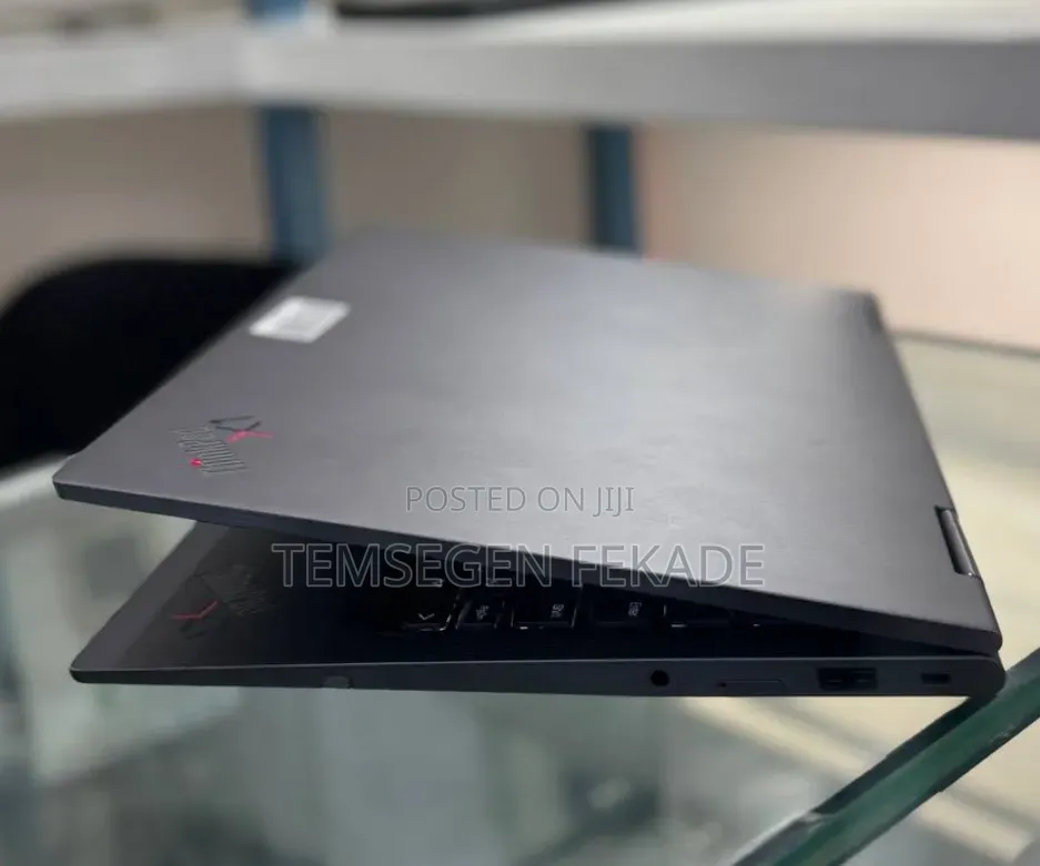 New Laptop Lenovo ThinkPad X1 Yoga 16GB Intel Core i7 SSD 512GB