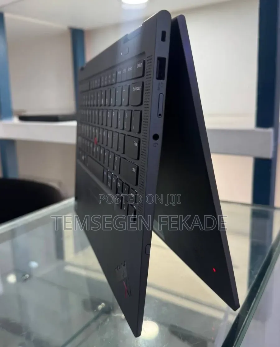 New Laptop Lenovo ThinkPad X1 Yoga 16GB Intel Core i7 SSD 512GB