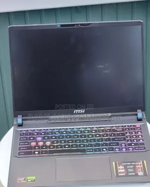 New Laptop MSI Vector 16 HX AI A2XWIG 16GB AMD Ryzen 9 SSD 1T