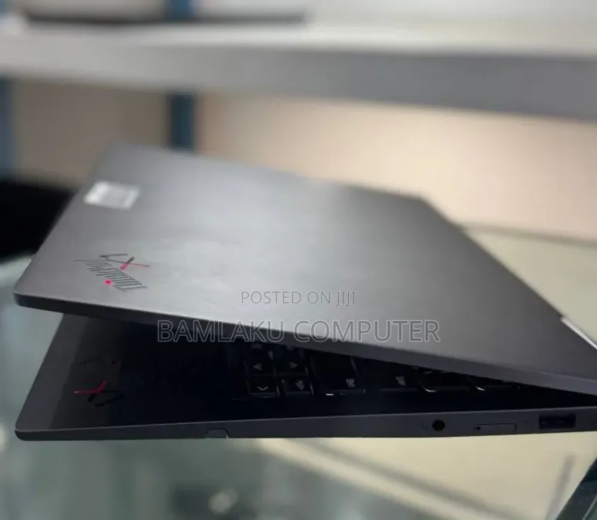 New Laptop Lenovo ThinkPad X1 Yoga 16GB Intel Core i7 SSD 512GB