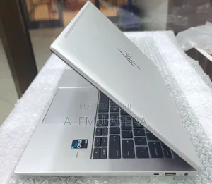 New Laptop HP EliteBook 840 G9 16GB Intel Core i7 SSD 512GB