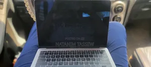 Laptop Apple MacBook Pro 2017 16GB Intel Core i5 SSD 256GB