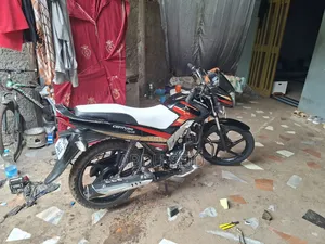 Mahindra Centuro 2016 Black