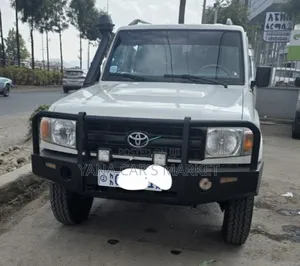 Toyota Land Cruiser 2020 White