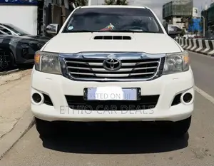 Toyota Hilux 3.0 D-4D 4x4 2013 White
