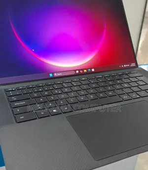 New Laptop Dell XPS 15 16GB Intel Core i7 SSD 512GB