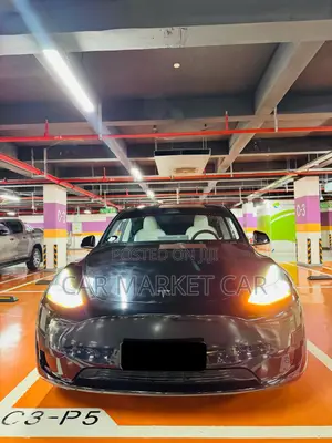 Tesla Model Y Long Range 2024 Black