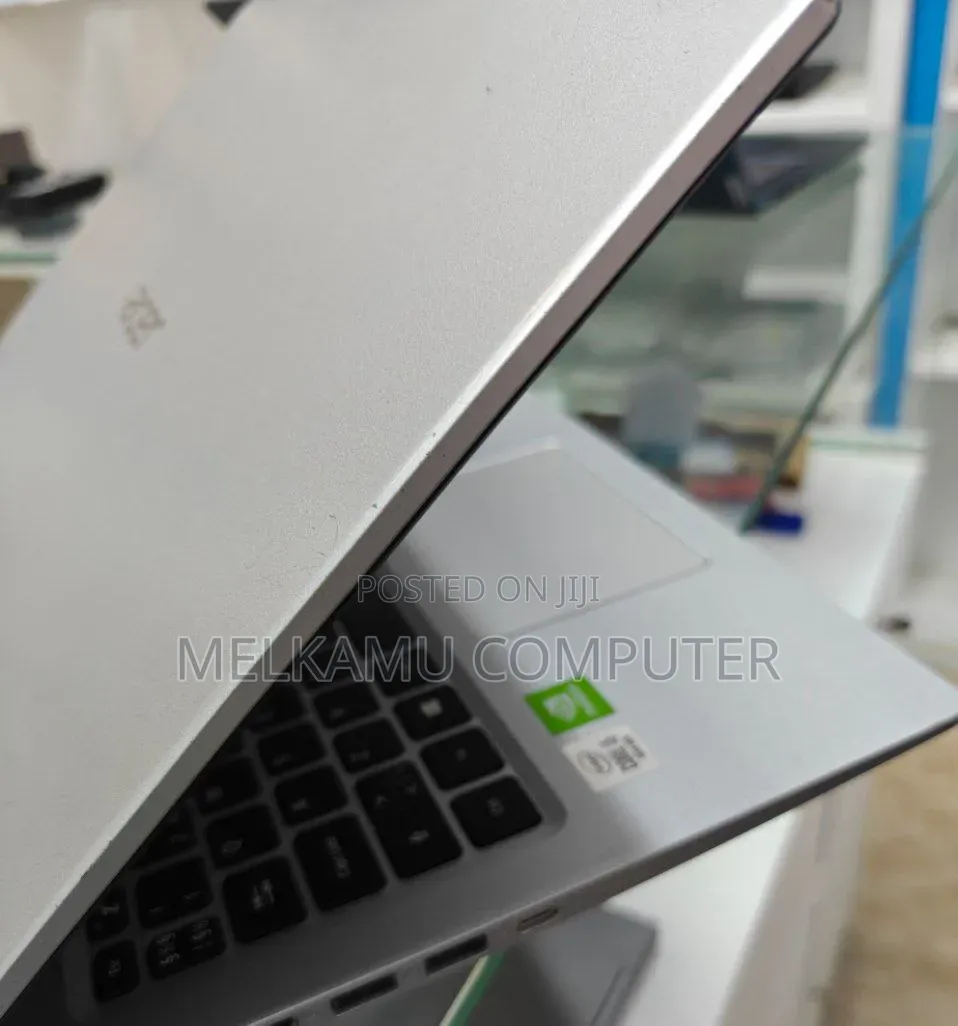 New Laptop Acer Aspire 5 8GB Intel Core i5 SSD 512GB