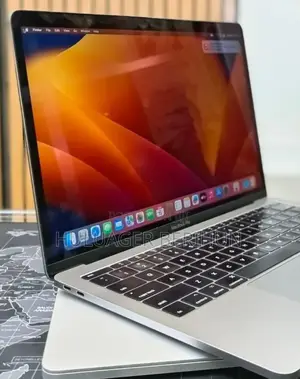 New Laptop Apple MacBook Pro 2017 16GB Intel Core i5 SSD 256GB