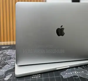New Laptop Apple MacBook Pro 2017 16GB Intel Core i5 SSD 256GB