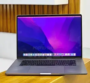 New Laptop Apple MacBook Pro 2018 32GB Intel Core i9 SSD 2T