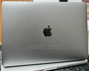 New Laptop Apple MacBook Pro 2017 16GB Intel Core i5 SSD 256GB