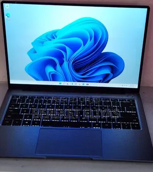 New Laptop Huawei MateBook 13 WRT-W19E 16GB Intel Core i7 SSD 512GB