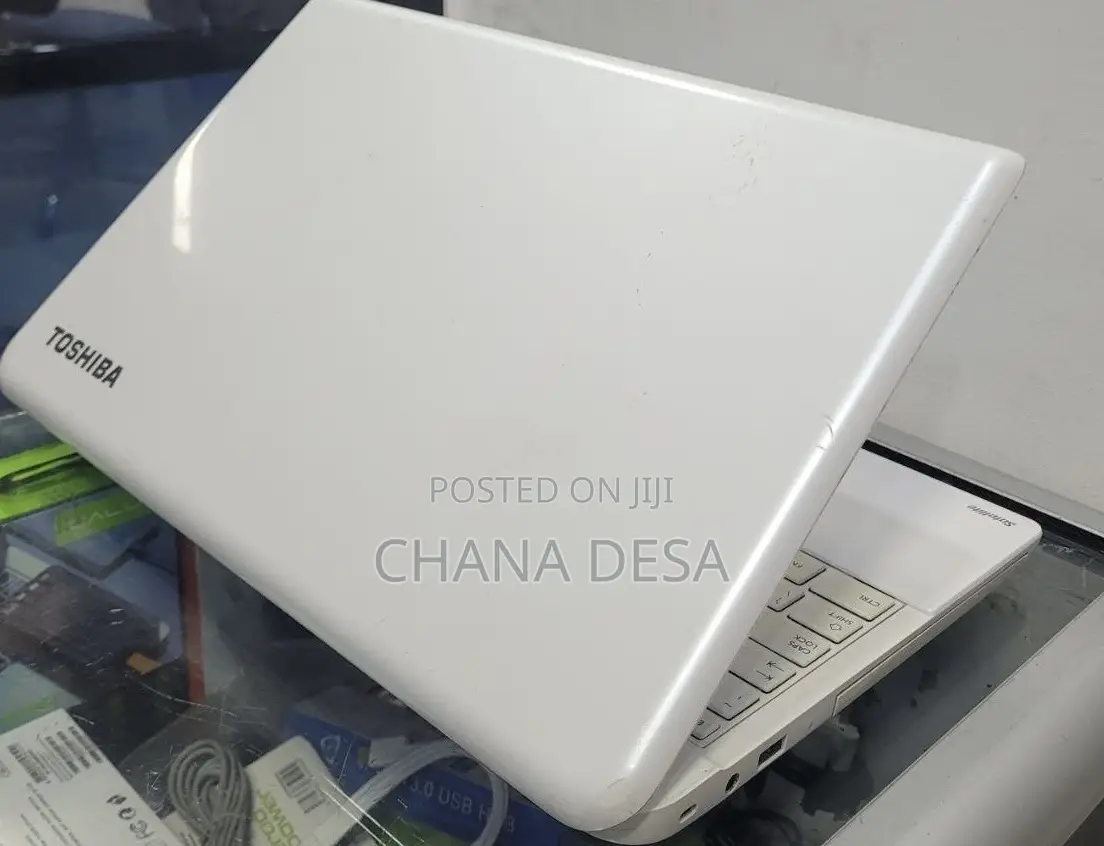 New Laptop Toshiba Satellite C55 8GB Intel Core i3 HDD 1T
