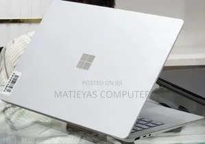 New Laptop Microsoft Surface Book 3 16GB Intel Core i7 SSD 256GB