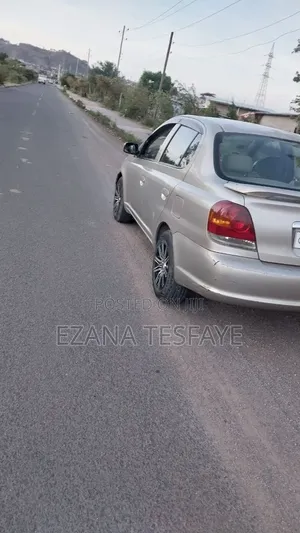 Toyota Platz 2005 Beige