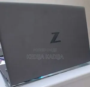 New Laptop HP ZBook Firefly G8 16GB Intel Core i7 SSD 512GB