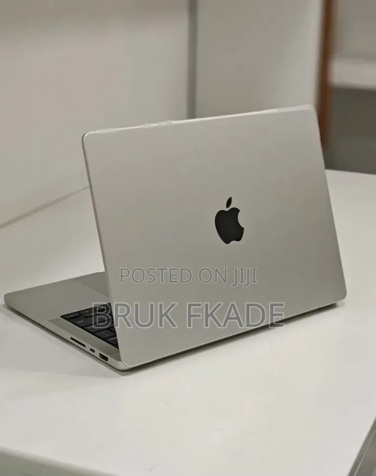 New Laptop Apple MacBook Air 2025 M4 13-inch 16GB Apple M4 Pro SSD 1T