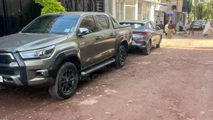 Toyota Hilux 2021 Green