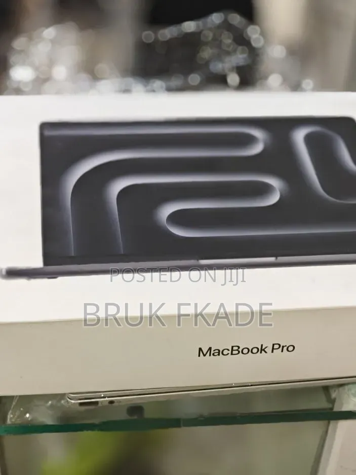 New Laptop Apple MacBook Pro 2024 M4 14-inch 16GB Apple M4 Pro SSD 1T