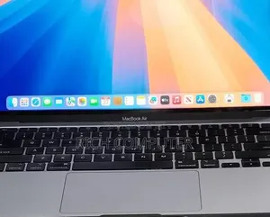 New Laptop Apple MacBook 8GB Intel Core i3 SSD 256GB